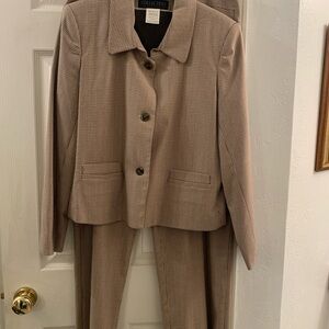Harve Benard Brown Houndstooth Blazer and Pants